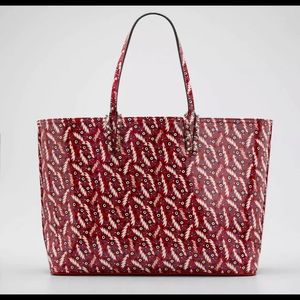 CHRISTIAN LOUBOUTIN CABATA PATENT EMPIRE TOTE